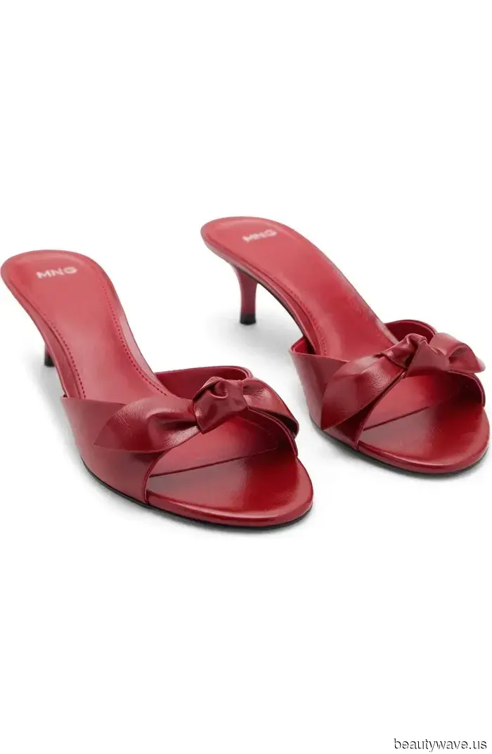 Il trend delle scarpe non convenzionali che Elizabeth Olsen e J.Law indossano per rendere le gonne classiche alla moda nel 2025