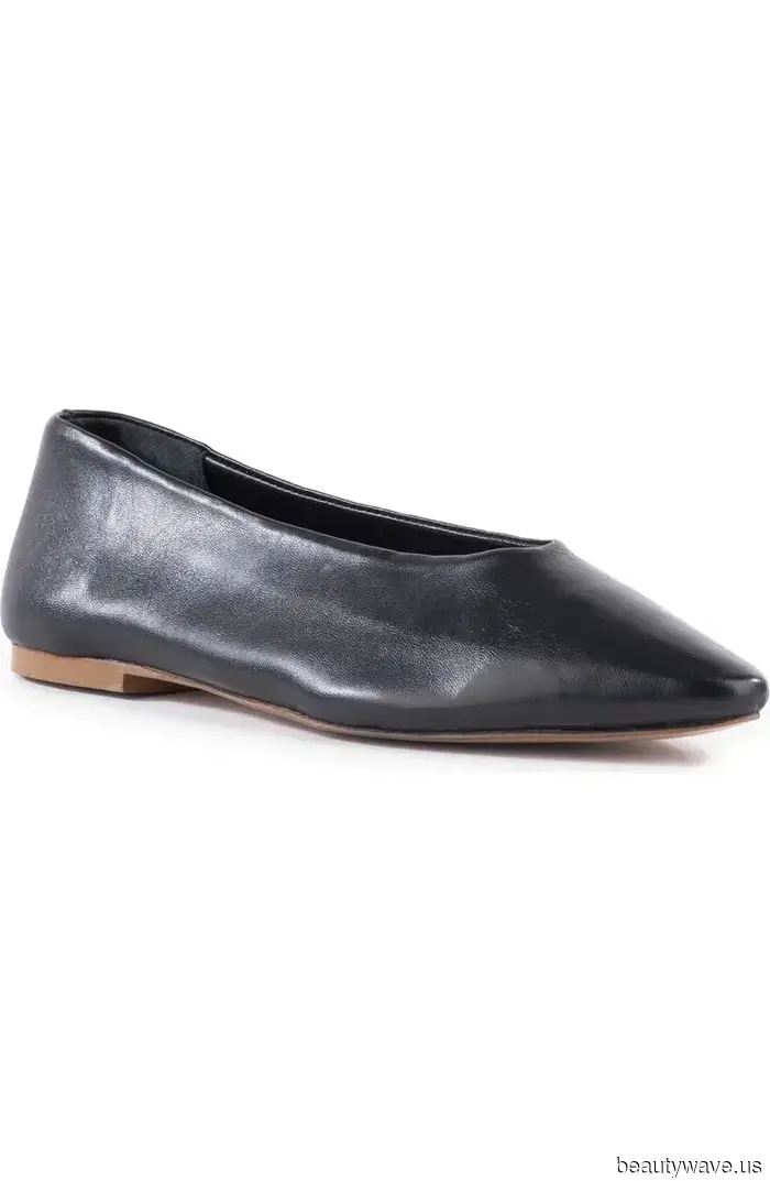 Wenn Sie 2026 Leggings zum Flughafen tragen möchten, kombinieren Sie sie mit diesen teuer aussehenden Schuhen.