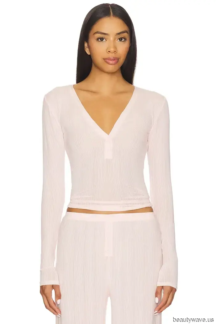 These Are the Surprising Color Combinations That Every Stylish Individual Is Already Sporting This Spring.