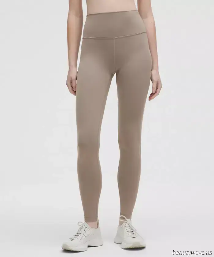 Certainly, black leggings are classic, but this colorful alternative is what fashion enthusiasts are *truly* wearing in 2025.