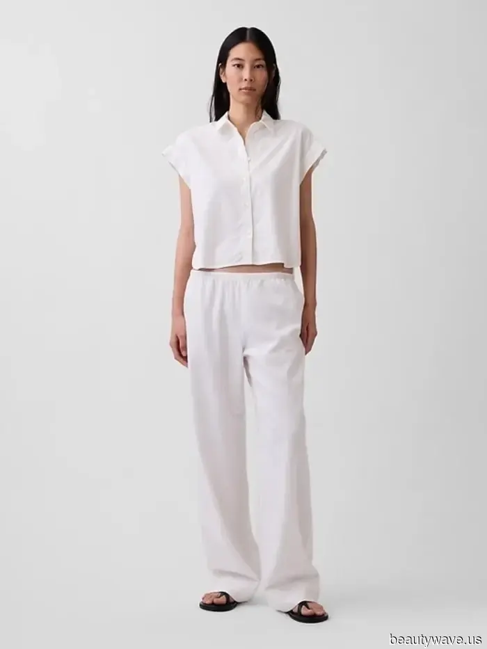 Trendy Girls Are Sporting These Pant Styles with Flats, Heels, and Everything Else.