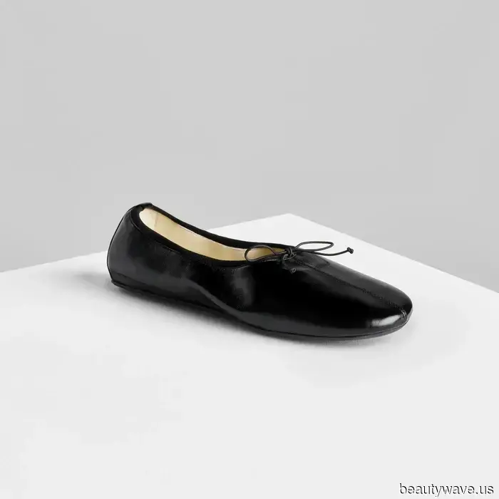 Вместо кроссовок, девушки в Л.А. носят мешковатые джинсы с этими "скучными" балетками