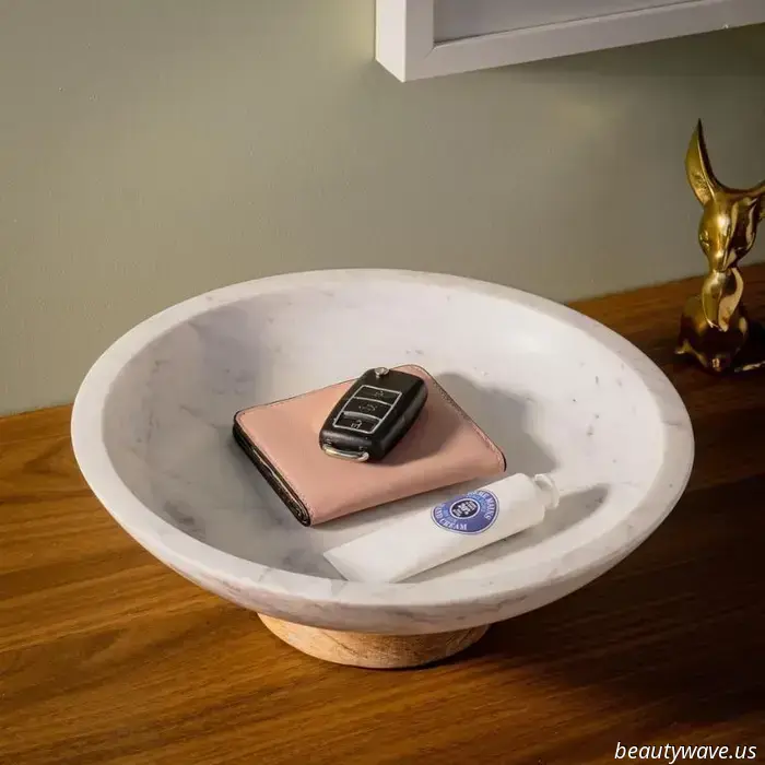 A "Purse Bowl" is the organizational hack for your entryway that you should definitely try.