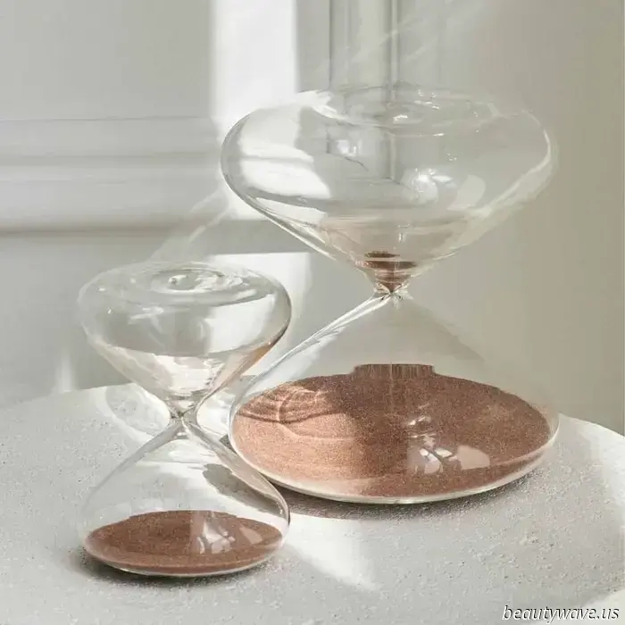 21 Essential Desk Items for Summer That Will Assist You in Leaving Work on Time