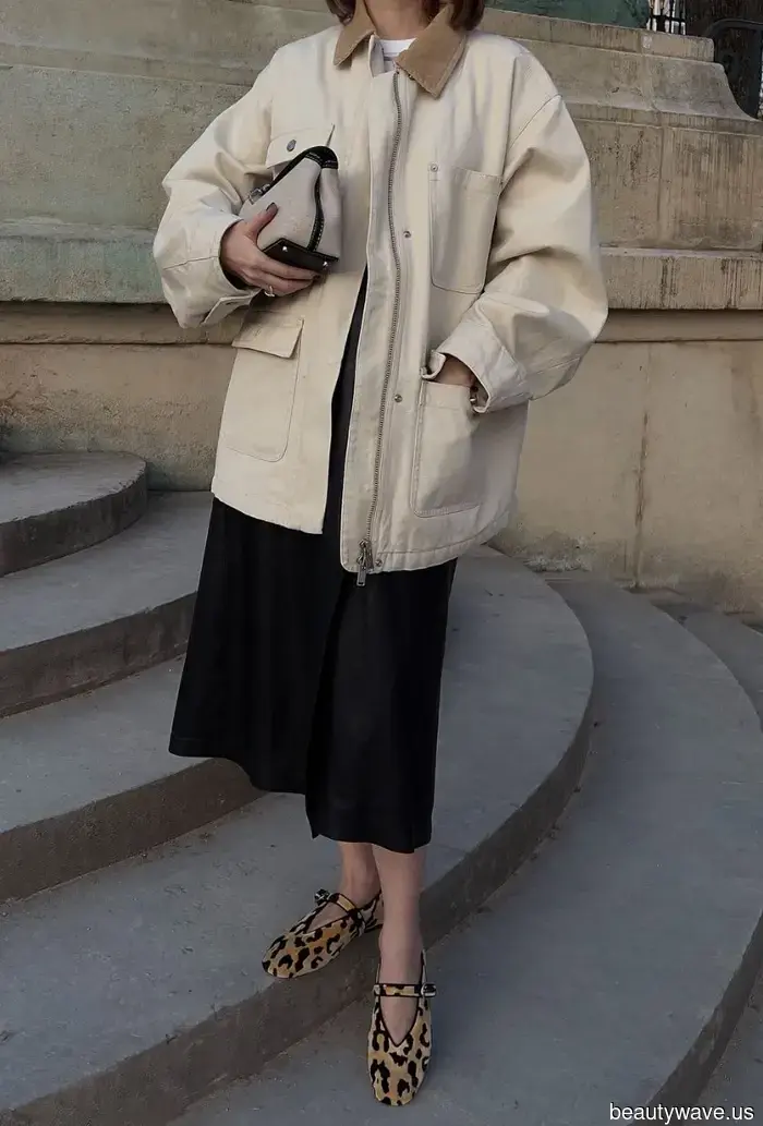 I’m a fashion writer residing in Paris—here are six accessories that I’ve observed French women wear to enhance their style…