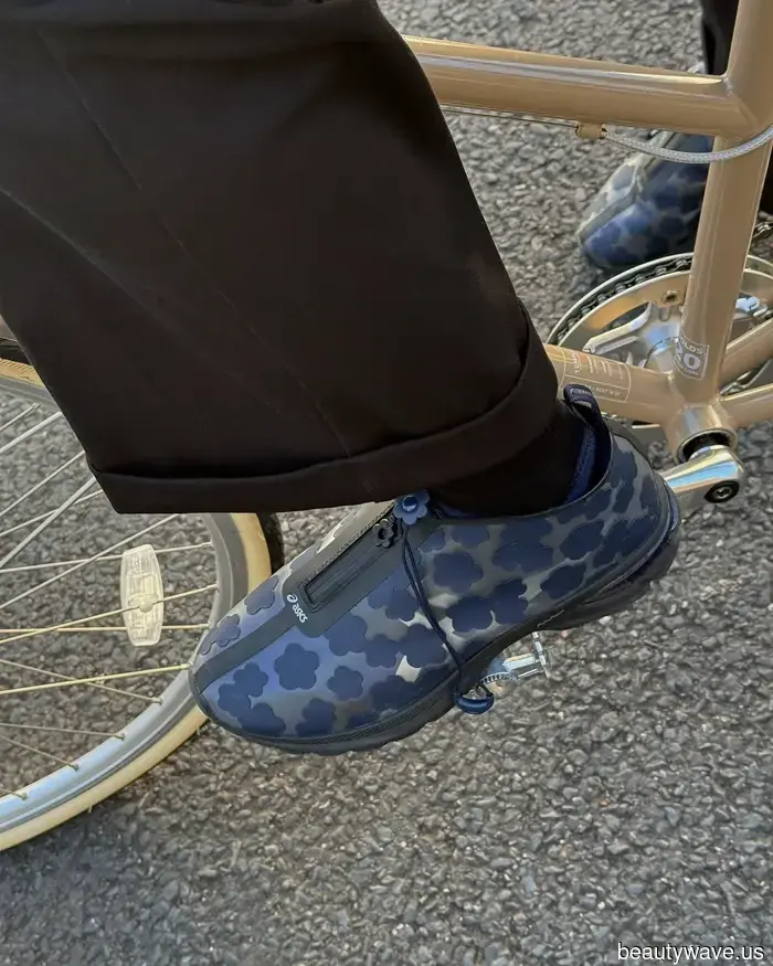 Not Studded, Not Mesh—This Is the One Footwear Trend We Support for 2026