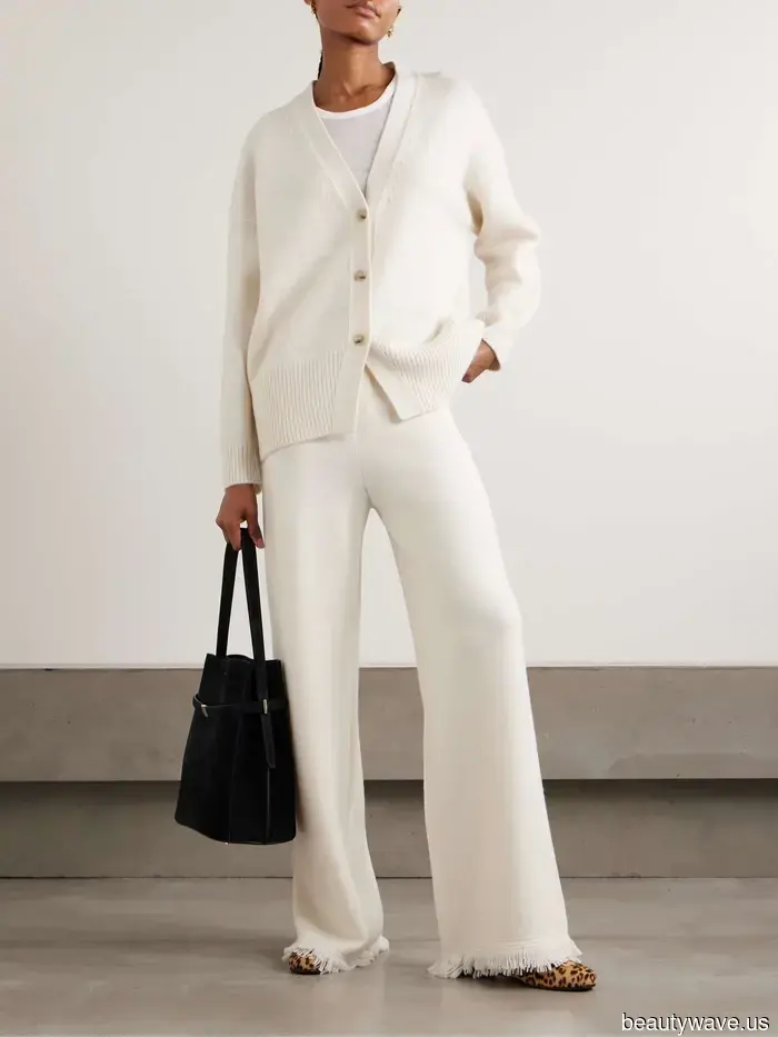 En mi opinión, tu guardarropa cápsula de invierno no está completo sin un suéter de cuello en V&mdash;Aquí tienes 17 de los mejores.