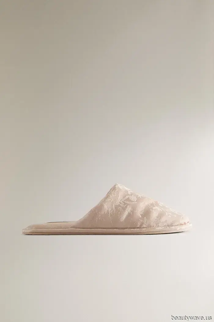 Wenn Sie Kendalls und Elsas The Row Flats lieben, ist Zaras 40-Dollar-Version fast nicht zu unterscheiden.