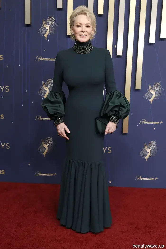 The 2025 Emmys Red Carpet Outfits That Should Win Their Own Award