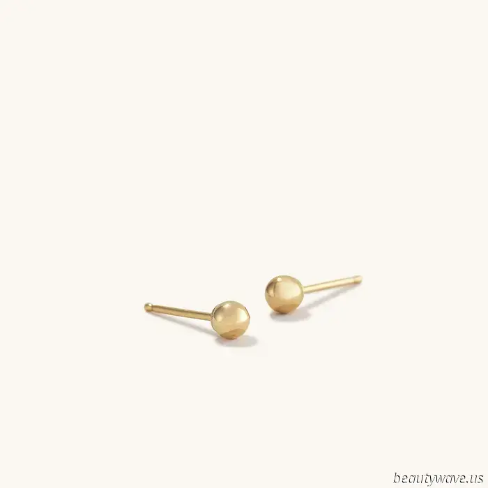 20 Waterproof Jewelry Items You’ll Spot on Every Trendy Beachgoer, from Miami to Mallorca