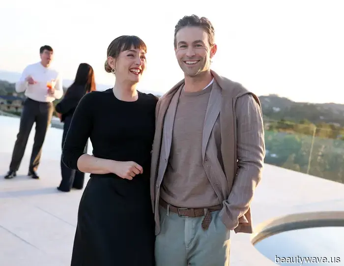 Leighton Meester and Chace Crawford have just met up again in L.A., and their outfits are absolutely reminiscent of Blair and Nate.