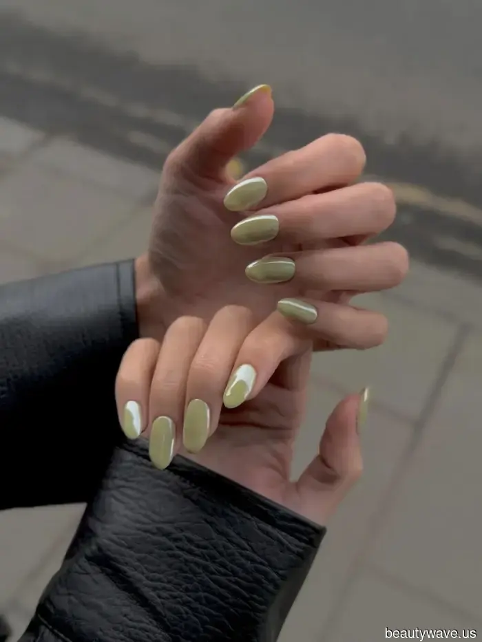 Un Manicurista di Rilievo Ha Parlato&mdash;7 Colori di Unghie da Salvare Questo Giugno