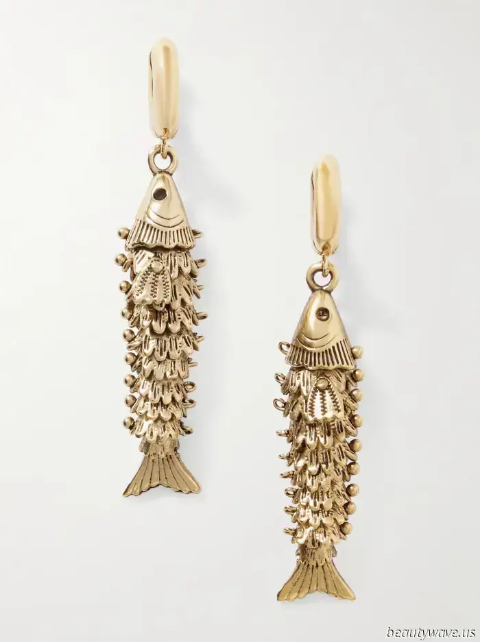 In case you missed it, it's a Sardine Girl Summer! Here are the most stylish pieces to help you embrace the trend.