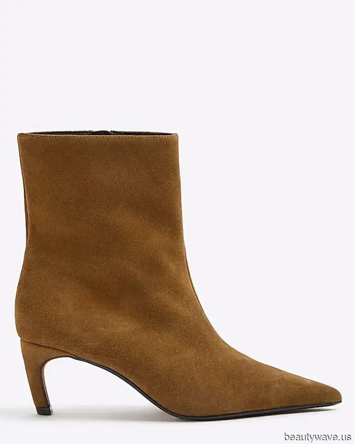 Apologies, Flats—These Heeled Shoe Trends for Winter 2025 Are Currently the Preferred Choice Among Fashion Enthusiasts.