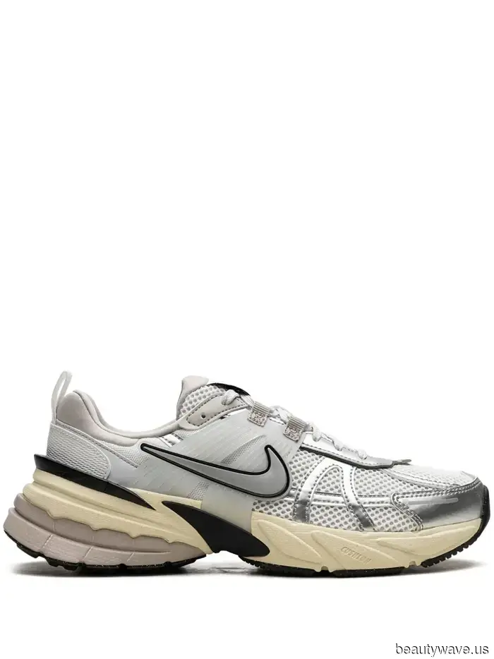 Farewell, Sambas—In 2026, It Girls Will Only Combine These 5 Trainers with Leggings