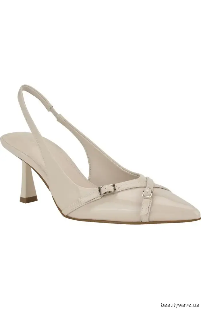 Just so you know: Currently, every fashion enthusiast is opting for this beautiful shoe color rather than black.