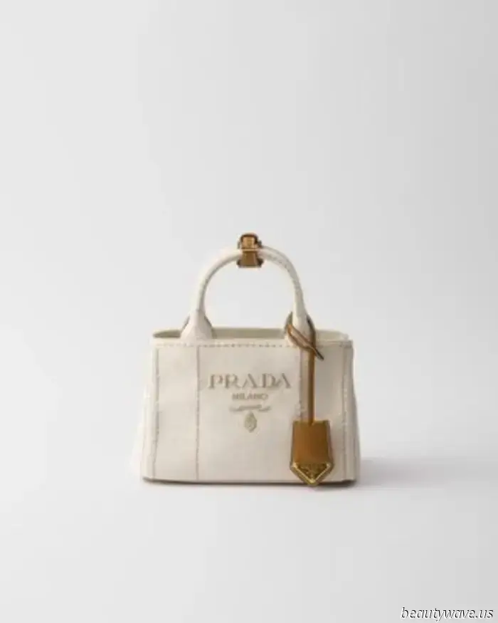 Lila Moss Acaba De Usar el Bolso de Prada Que Todos Quieren Pero Que Nadie Puede Encontrar