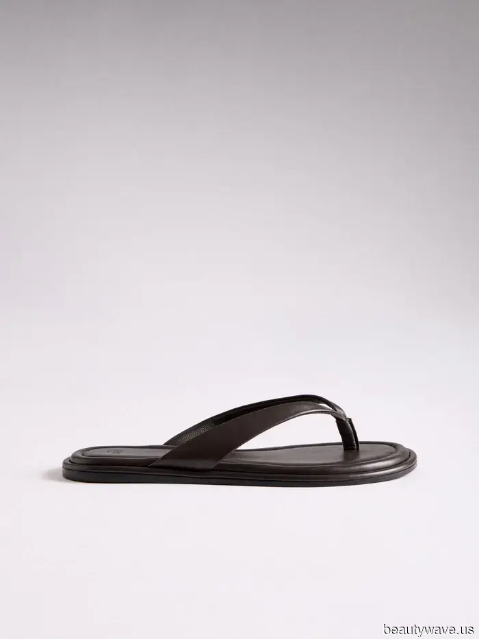 Vertraue mir: Jeans, Röcke und Shorts sehen mit dieser eleganten Flip-Flop-Farbe teurer aus.