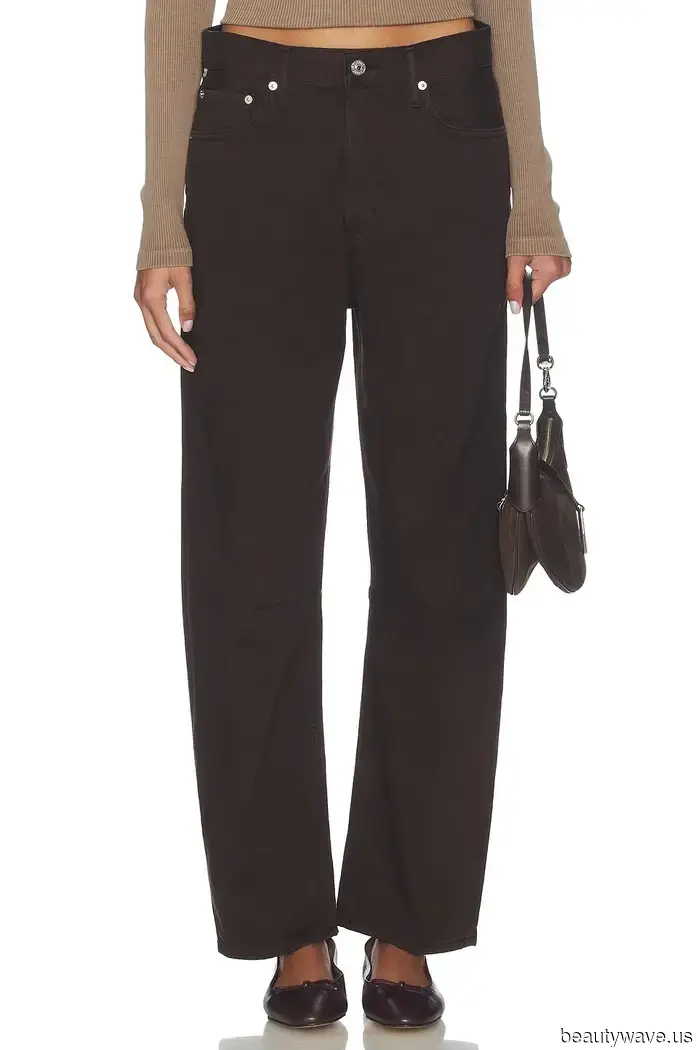 Nein, nicht Blue Jeans&mdash;die elegante Denim-Farbe, die leise die Garderoben in London und NYC erobert.