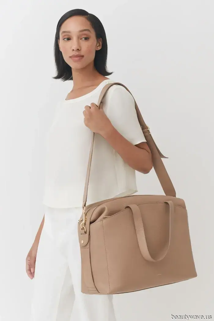 Face the Truth: These 8 Bag Trends Went Out of Style in 2025.