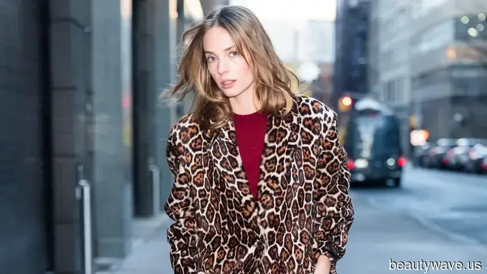 La combinazione di colori esatta che darà al tuo cappotto leopardato più mordente, secondo Maya Hawke