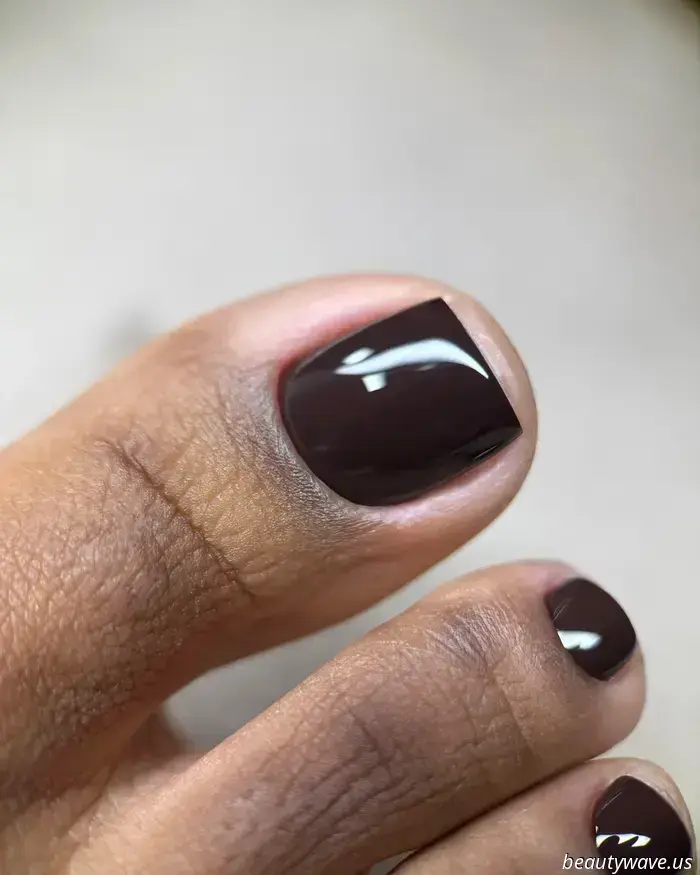I've Been Looking—Here Are the Summer Pedicure Colors That London's Most Fashionable Are Sporting