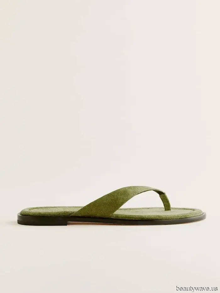 Ich dachte, ich hasse die Mode der 2000er, aber diese Retro-Sandalen-Trends sind tatsächlich schick.