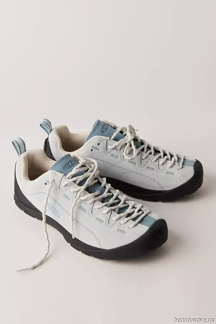 Apologies to Nike and Adidas—this lesser-known training brand is poised to be the trendiest choice for autumn.