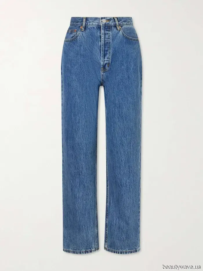 Statt T-Shirts und Tanktops macht dieser Pullover-Trend Röhrenjeans am schicksten.