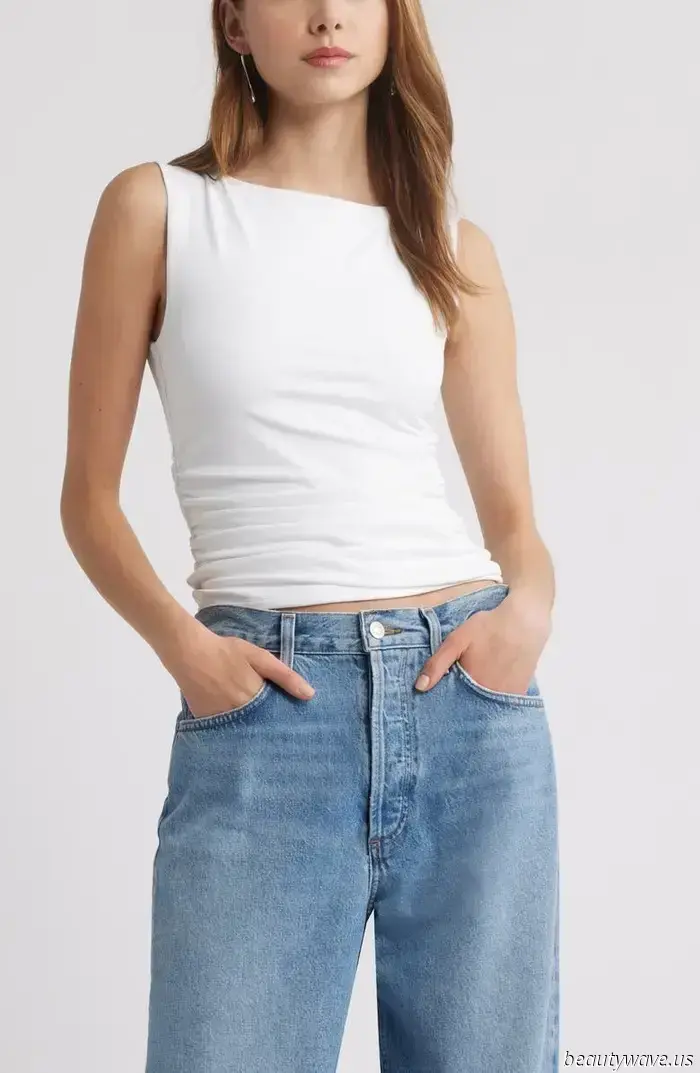 Questo è ciò che le persone della moda del centro di New York indossano con canotte bianche nel 2025