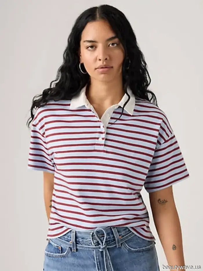 Va bene, finalmente sostituirò le mie classiche t-shirt bianche con questo capo d'abbigliamento più fresco e raffinato.