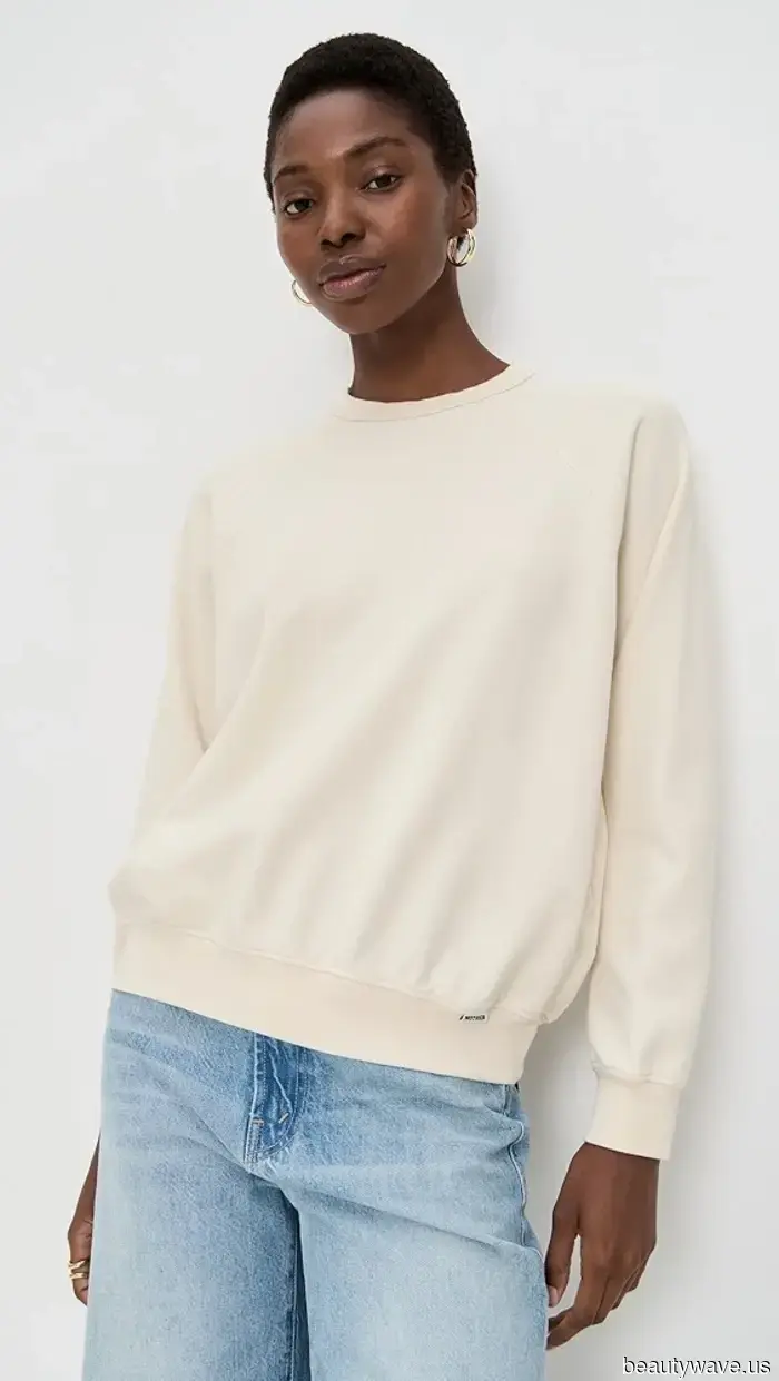 Mark My Words: This is How Everyone Will Sport Their Sweatshirts in Fall 2026.