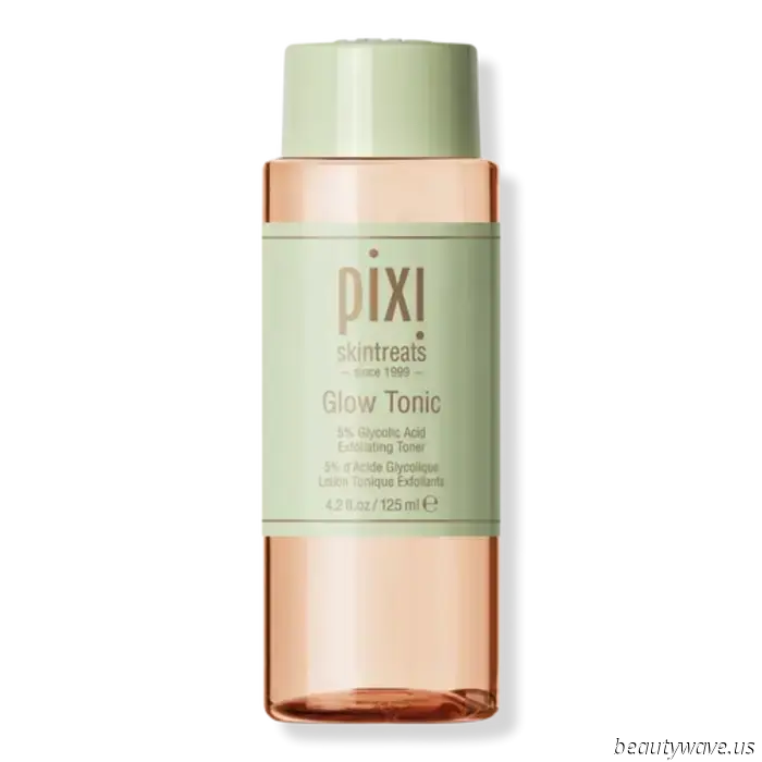 I Can't Scroll Without Coming Across This Tinted Sunscreen—10 Editors Tried It Out