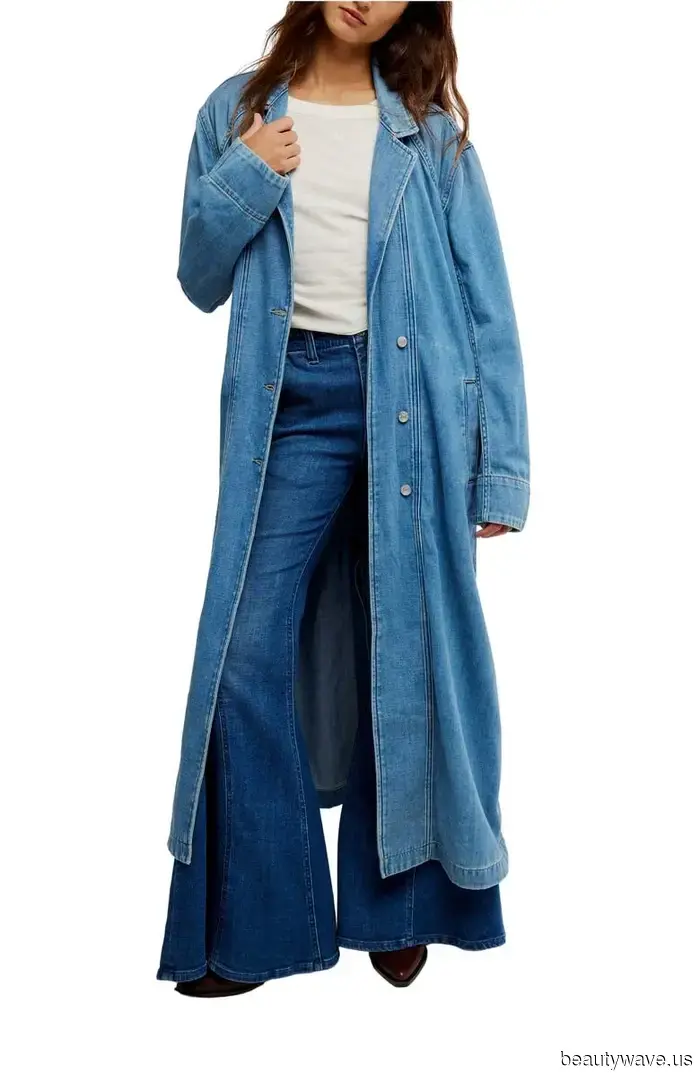 This Outdated Denim Combination is Suddenly the Most Stylish Way to Wear Jeans for Fall 2025.