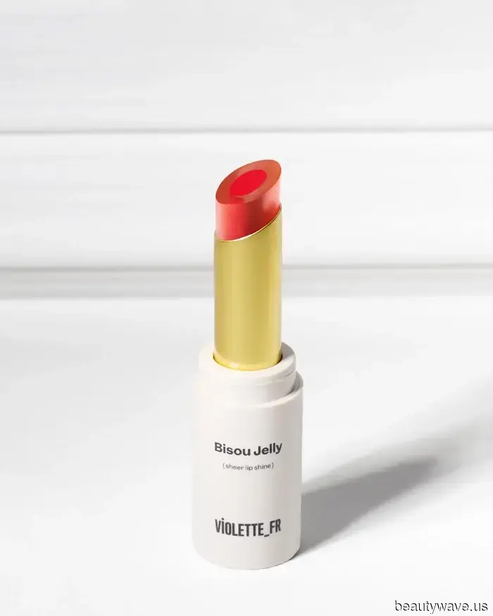 Die Partysaison ist da&mdash;hier ist, was unsere Redakteure tragen, um die Stadt rot zu färben.