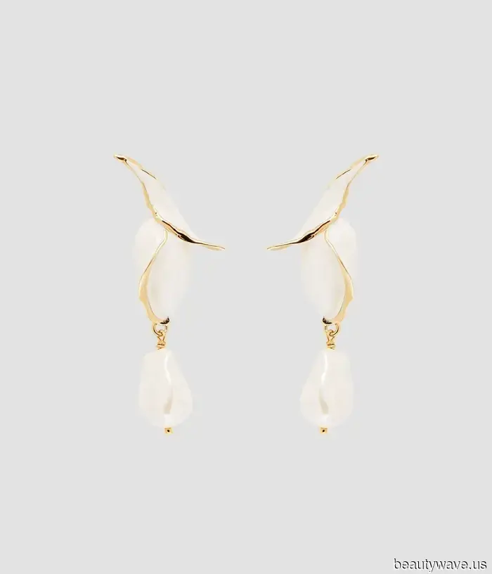 Resulta que este accesorio es la forma más fácil de mejorar tu atuendo básico de jeans y camiseta blanca.