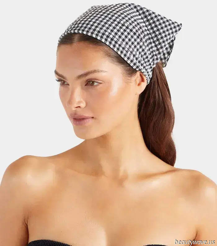 Style insiders are aware that these six summer accessory trends can elevate simple outfits to a more elegant level.
