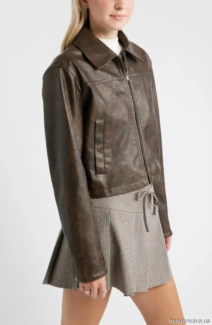 Only those who truly understand are embracing this heeled shoe color trend instead of opting for black or tan.