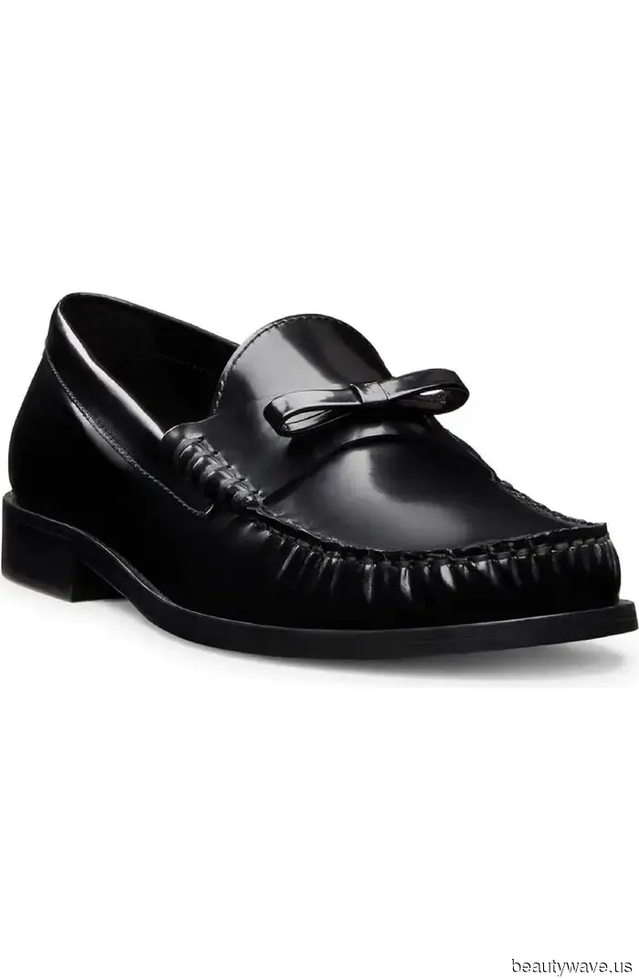 Amanda Seyfried ha indossato la combinazione scarpe e vestito che vedrai su ogni elegante vestitrice a Parigi, CPH e NYC.