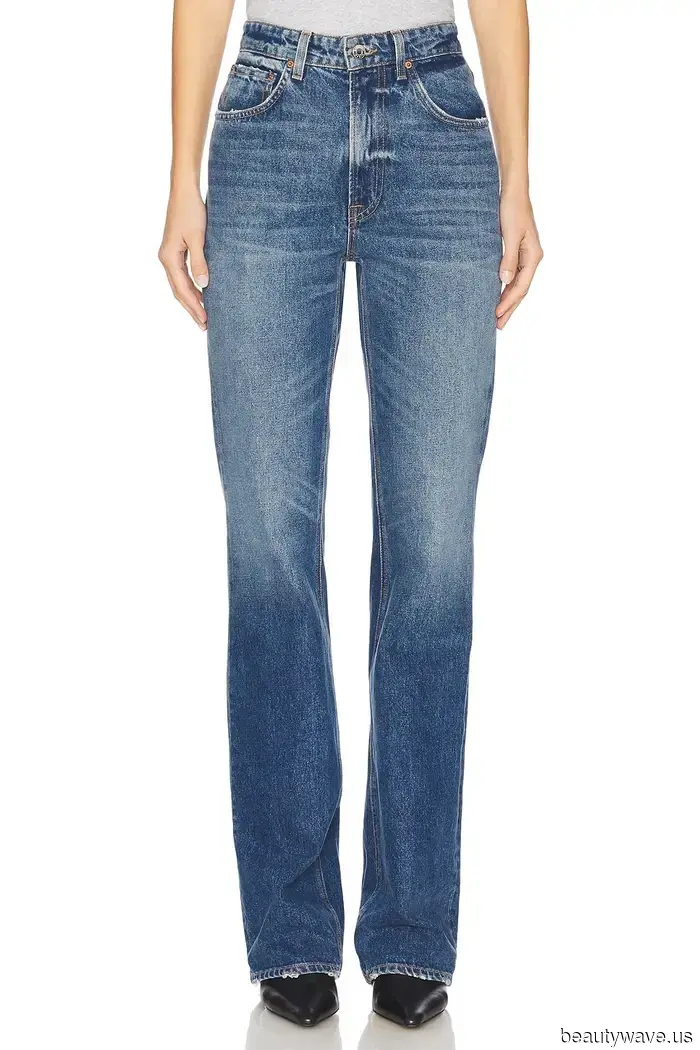 Wenn Sie Jeans zu einer Feiertagsveranstaltung tragen möchten, tragen Sie sie so, so und so.