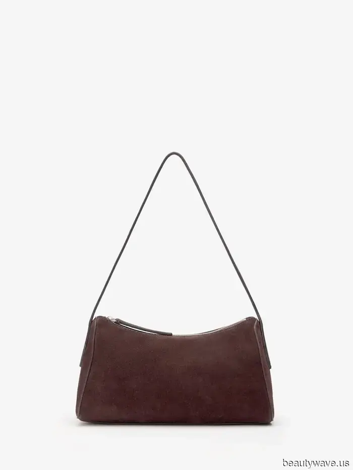 Il completo pantaloni e top elevato che sto copiando dalle persone a Parigi e a New York che non è una maglietta e jeans.