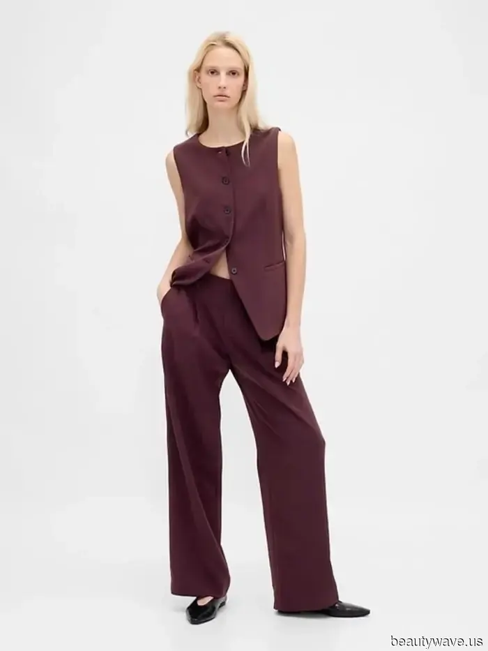 Seen in East Village: Zoë Kravitz accessorized with over $30K in jewelry along with a favorite of every fashion enthusiast…