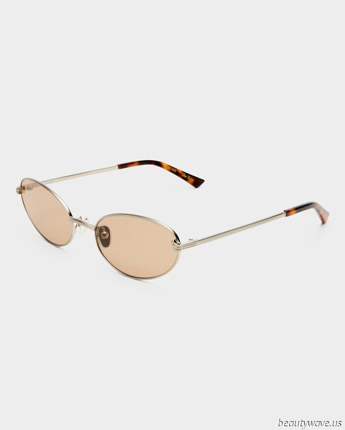 Whitney Port is the epitome of chic, and her new collaboration on sunglasses perfectly embodies that style—chic.