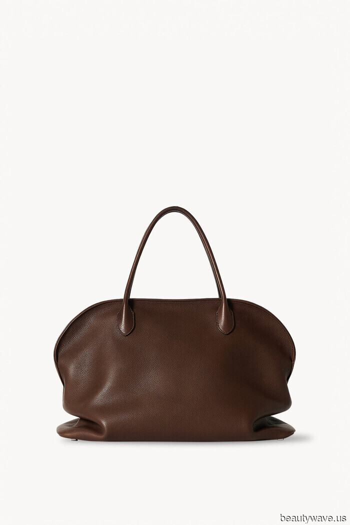 Le persone alla moda hanno dichiarato questa la borsa Row, l'acquisto cult della primavera&mdash;ed è ancora più chic della Margaux.