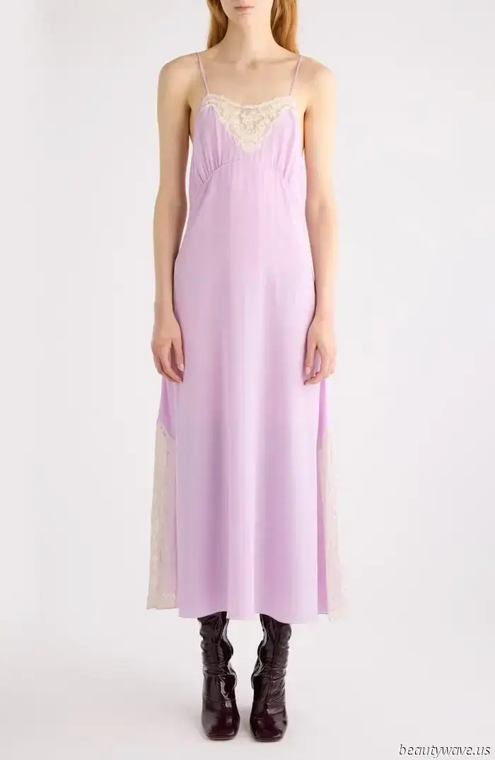 Featured in Paris: The Two Color Trends That Will Be Worn Together This Fall