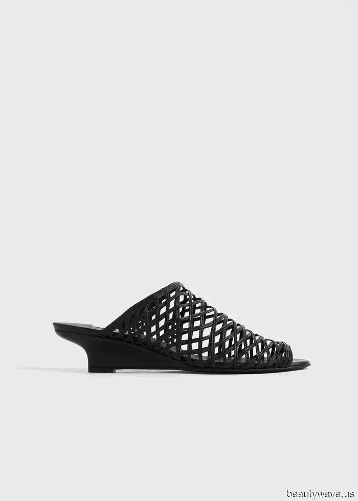 Don’t let flip-flops know, but they’re beginning to feel rather "repetitive"—I’m opting for these 6 summer styles instead…
