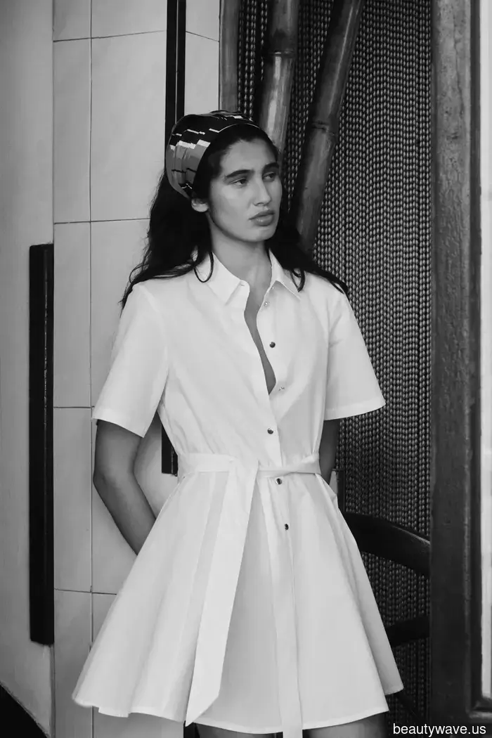 Gwyneth Paltrow ha appena aggiornato la sua tendenza per i vestiti estivi senza tempo con gli accessori più belli.