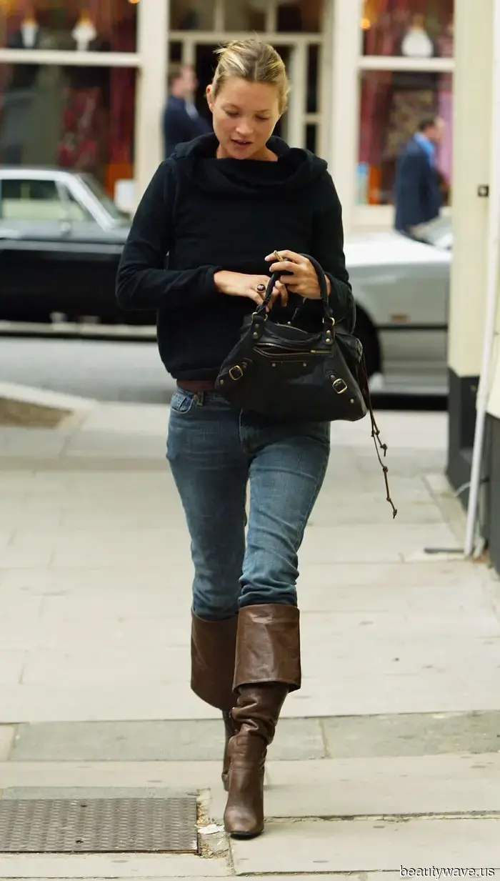 Chloé Clogs! Retro Designs! Phantom Totes! Original Fashion Enthusiasts Continue to Possess These 5 Must-Have Items.