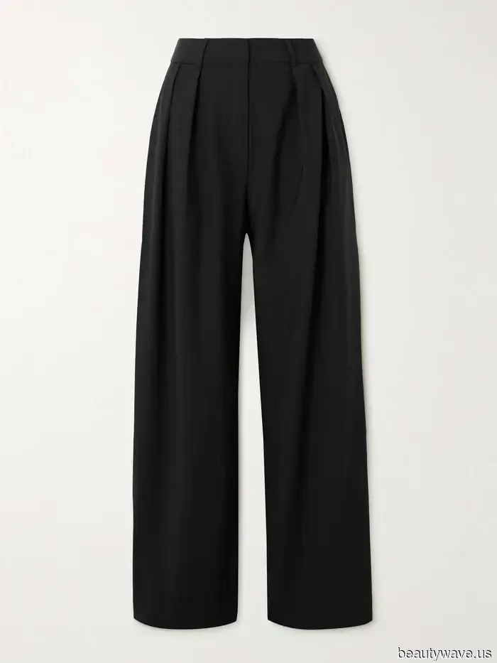 Skip the jeans and leggings—those with style are pairing sneakers with these trousers instead.