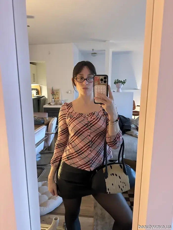 This Unnoticed French Girl 'It' Bag Earned Me Countless Compliments from Fashion Week Attendees.